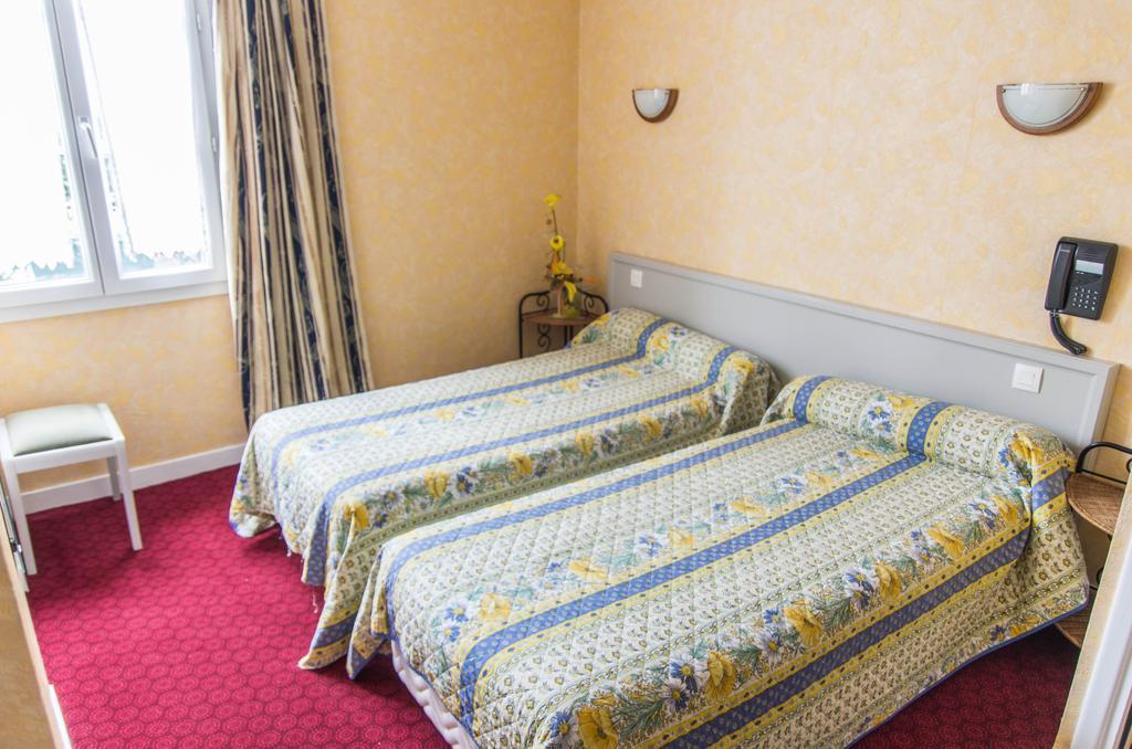 Hotel De La Gare Dol-de-Bretagne Eksteriør bilde