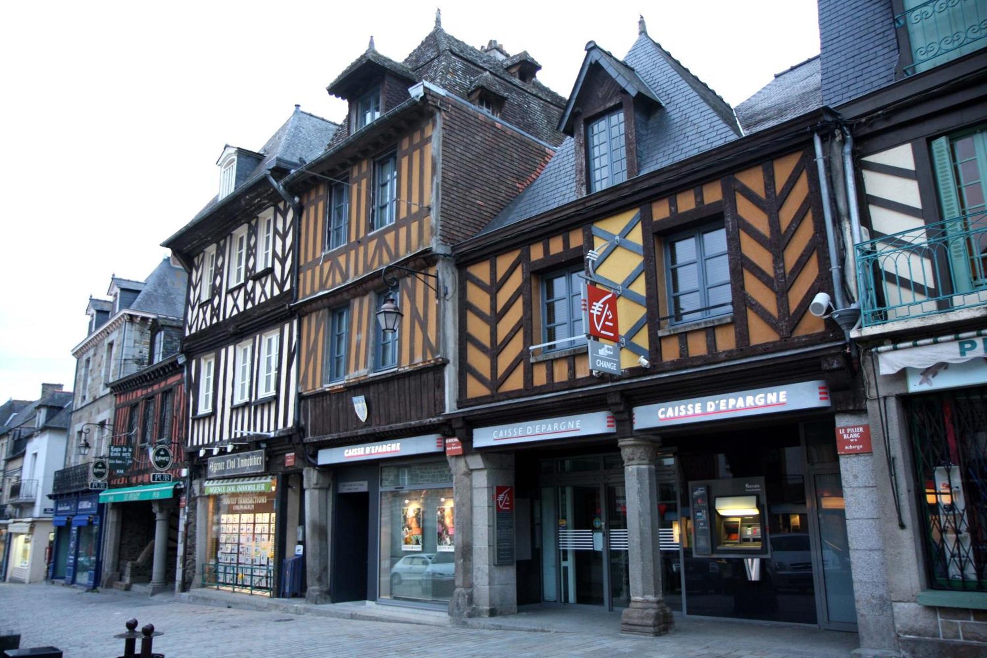Hotel De La Gare Dol-de-Bretagne Eksteriør bilde