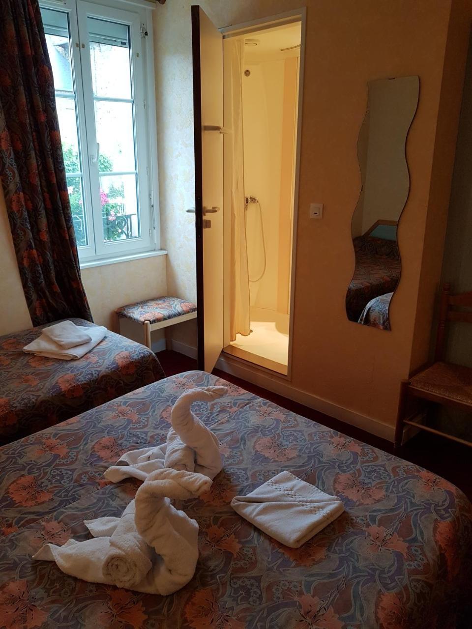 Hotel De La Gare Dol-de-Bretagne Eksteriør bilde
