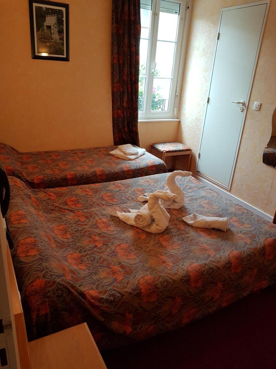 Hotel De La Gare Dol-de-Bretagne Eksteriør bilde